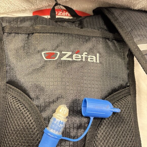 Zefal Hydro One Outdoor Hydration Bag 1.5 Liter Chest Strap Dual Access Run NWT - Picture 10 of 14